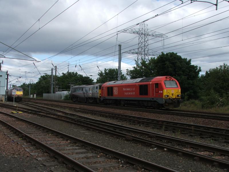 67010: 67010 having dragged 91110 via the sub works 0Z12 Craigentinny-Doncaster Photo of 67010