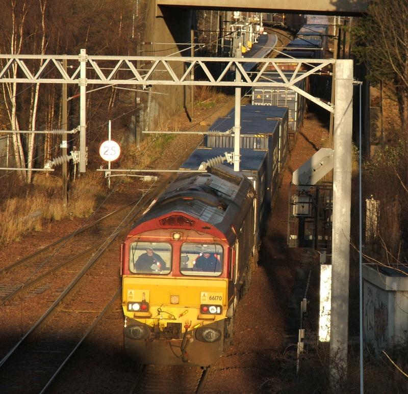 66170: 66170 with 4E98 Mossend-Tees Photo of 66170