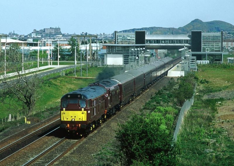 Photo of 31190 37261 Edinburgh Park 14/05/2005 