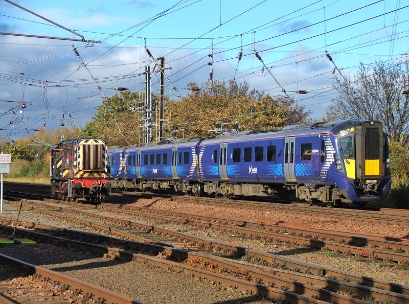 385001 & 08472: Passing Craigentinny. Photo of 385001 & 08472
