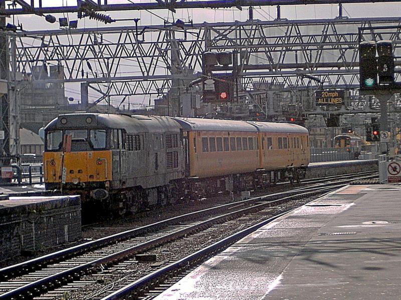 31459 at Glasgow Central: Wearing its unique black livery 31459 waits at Glasgow Central with a track Inspection train on 27th October 2008. Photo of 31459 at Glasgow Central