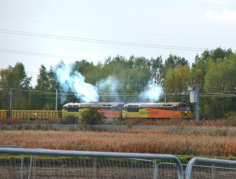 56302 & 56049: 56049 & 56302 power up with 20 jna/MLAs in tow with 6E36 Millerhill-Doncaster Photo of 56302 & 56049