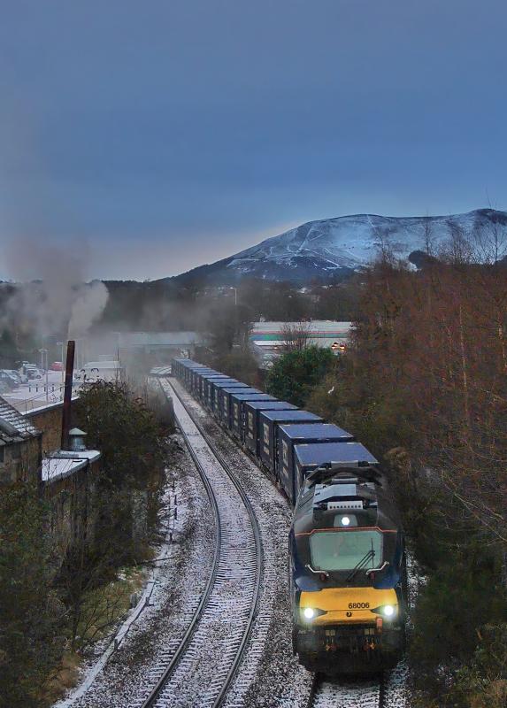 68007: 68007 with 4E65 Mossend-Tees Photo of 68007