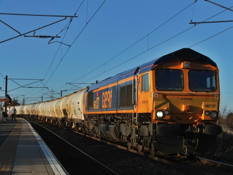 66737: 66737 with 6E45 Fortwilliam-North blyth Photo of 66737