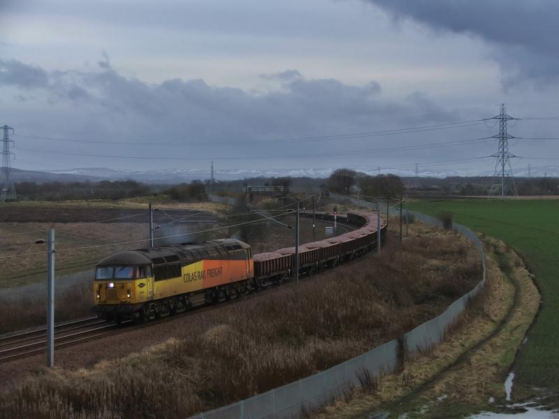 56105 : 56105 with 6E36 Millerhill-Doncaster Photo of 56105