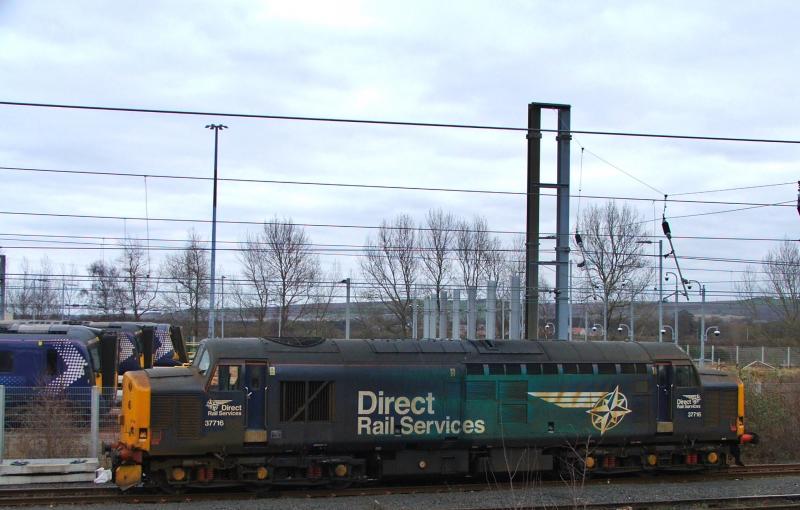 37716: 37716 awaiting to work 0Z32 Photo of 37716