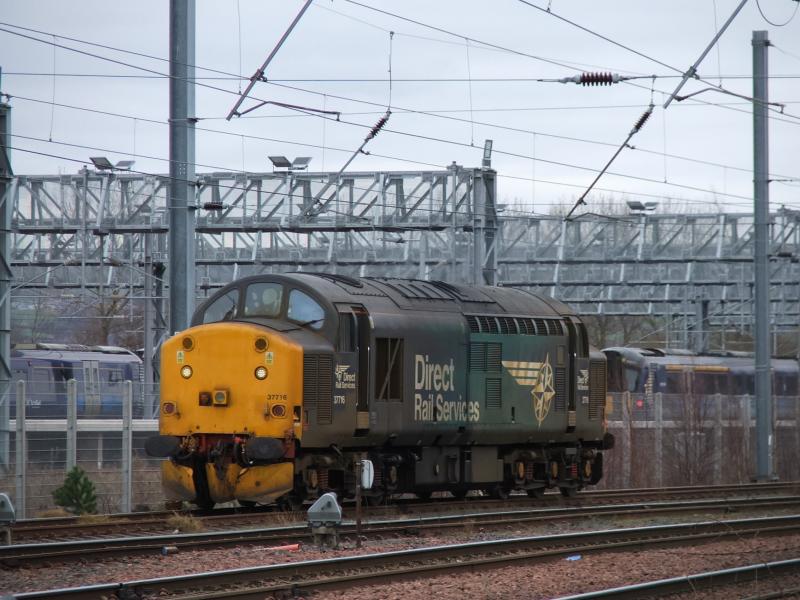 37716: 37716 creeping out of Millerhill working Millerhill-Millerhill Photo of 37716