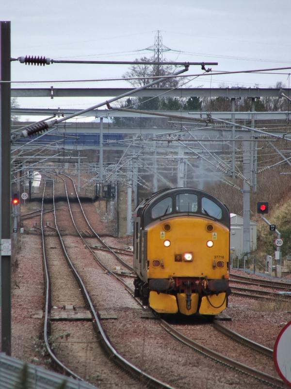 37716: 37716 arrives into Millerhill Photo of 37716