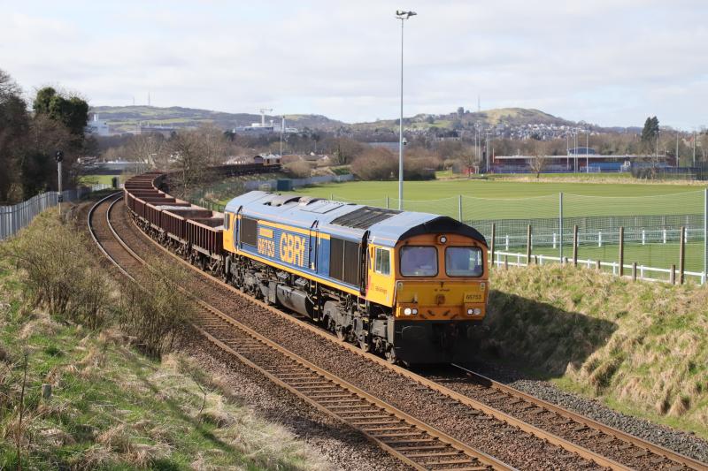 6K25: 66753 topn tail with 66786 on 6K25 09.20 Laurencekirk to Millerhill passing Peffermill playing fields on 21/03/2021 Photo of 6K25