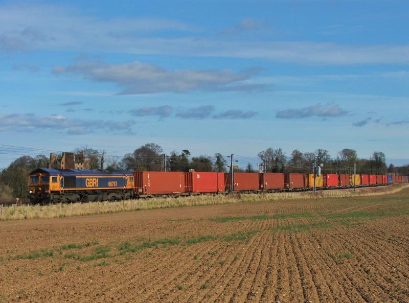66767: 66767 with 4E69 Tees-Elderslie Photo of 66767