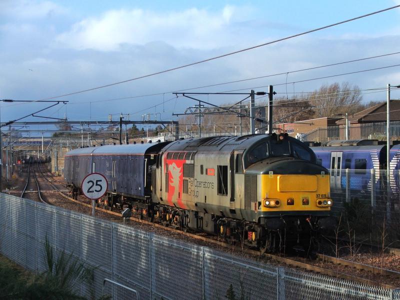 37611: 37611 on 5m59 Slateford-Derby Photo of 37611