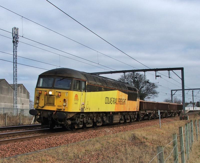 56087: 56087 with 6S31 Doncaster-Millerhill Photo of 56087