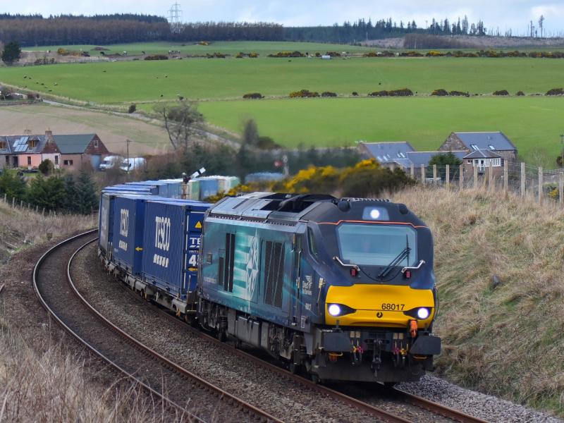 4N83: Due to Scotrail strikes. 4N83 took the opportunity to run early as anything. Class 68017 at Carmont with the normal load. Photo of 4N83