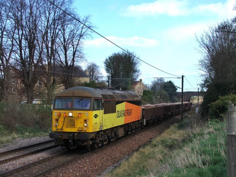 56096: 56096 with 6S31 Doncaster-Millerhill Photo of 56096