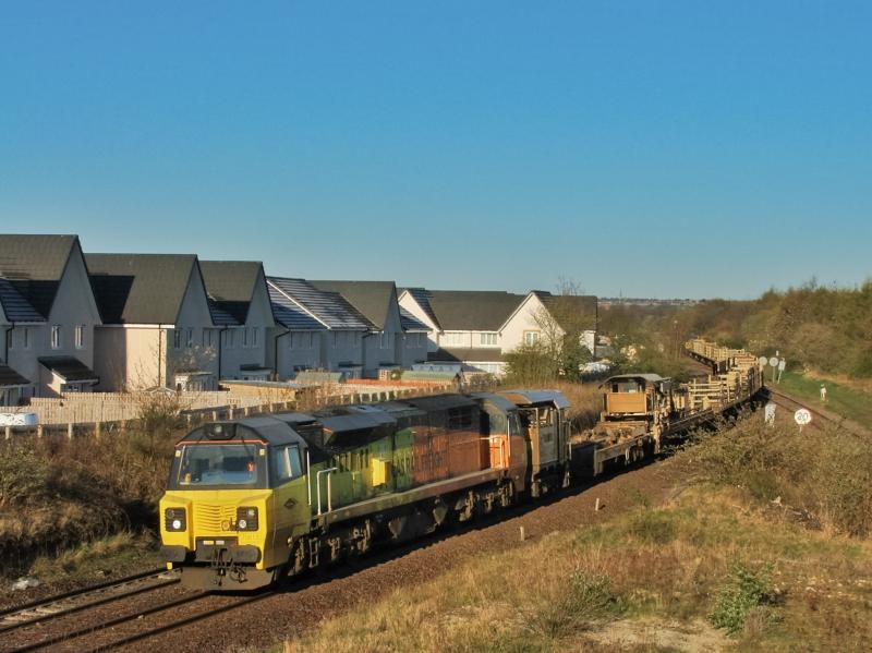 70813: 70813 & 70814 on 6K25 Photo of 70813