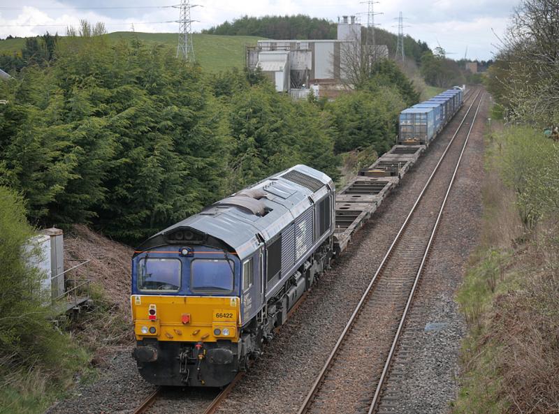 Crossgates 66: Dead 66422 brings up the rear of 4A13 as it passes the site of Crossgates station on 2 May 2021. 68018 is leading. Photo of Crossgates 66