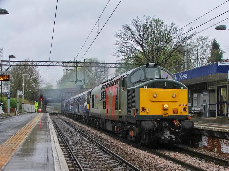 37884: 37884 with 5Q06 Kilmarnock-Yoker Photo of 37884