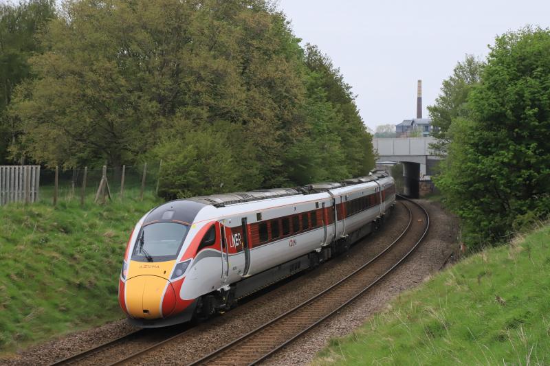 5Z80: 800204 on 5Z80 05.14 Neville Hill to Edinburgh passing Peffermill Playing Fields on The Sub on 13/05/2021 Photo of 5Z80