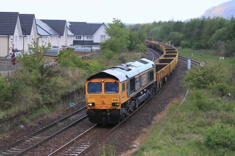 6K12: 66702 on 6K12 15 45 Shieldmuir to Millerhill passing Niddrie West Jct on 16/05/2021 running 178 minutes early Photo of 6K12