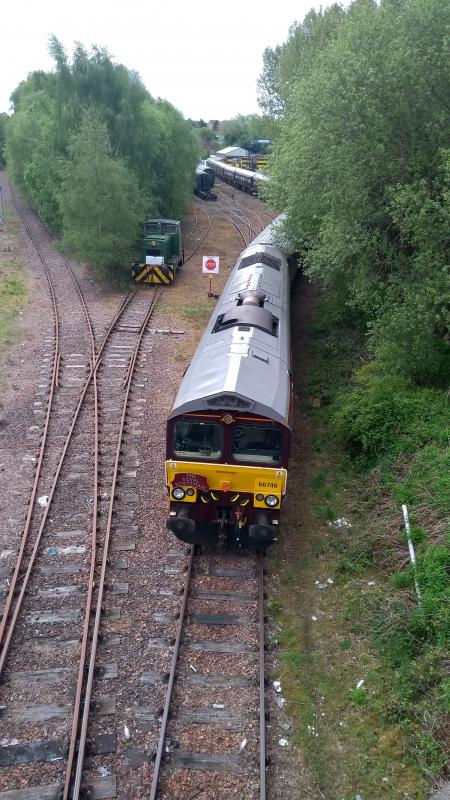 66746 Royal Scotsman : 66746 on the Royal Scotsman stock at Steele's Hamilton. Power car in front of the shedyand mark IIIs on the left Photo of 66746 Royal Scotsman