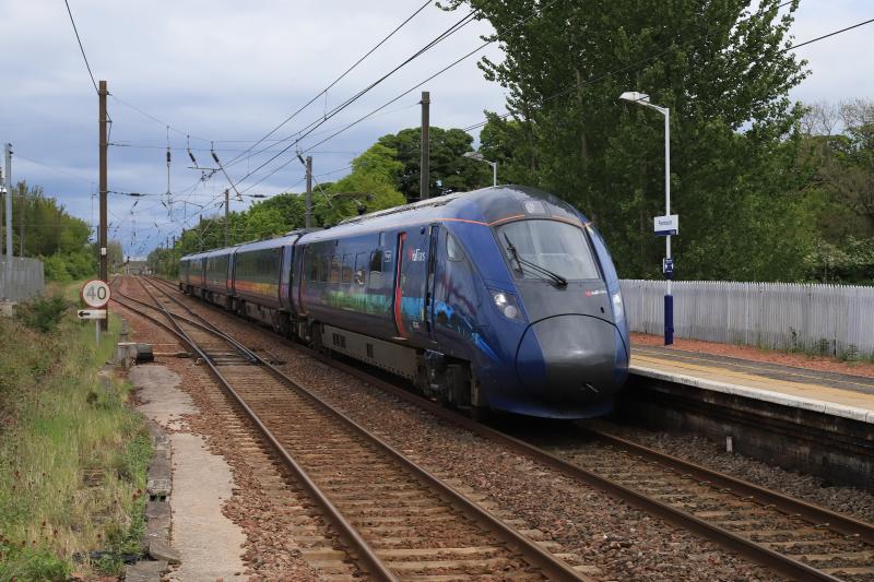 Paragon at Prestonpans: 802302 on 5S93 09.37 Bounds Green to Edinburgh pasing through Prestonpans on 26/05/2021 Photo of Paragon at Prestonpans