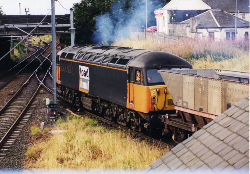 Heading for Killoch: 56055 in old Load Haul livery departing from Falkland for Killoch in August 1999. Photo of Heading for Killoch