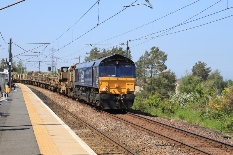 66432 on 6K25: 66432 on 6K25 08.40 Carlisle to Millerhill SS via Dumfries at Newcraighall on 31/05/2021 Photo of 66432 on 6K25