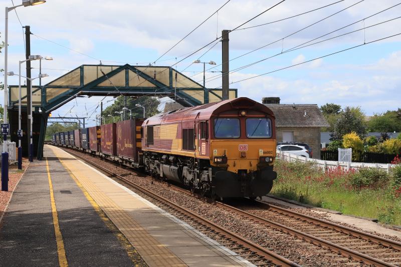 4E96: 66002 on 4E96 08.24 Mossend Euroterminal to Tees Dock BSC Export Berth at Prestonpans 0n 04/06/2021 running 154 minutes late Photo of 4E96