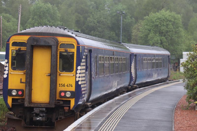 156474 @ Crianlarich: On service 1Y25 GQS to Oban today. Lightly loaded. 45212 with one coach was waiting on the other platform for its arrival so it could continue its long journey to Toton. Photo of 156474 @ Crianlarich