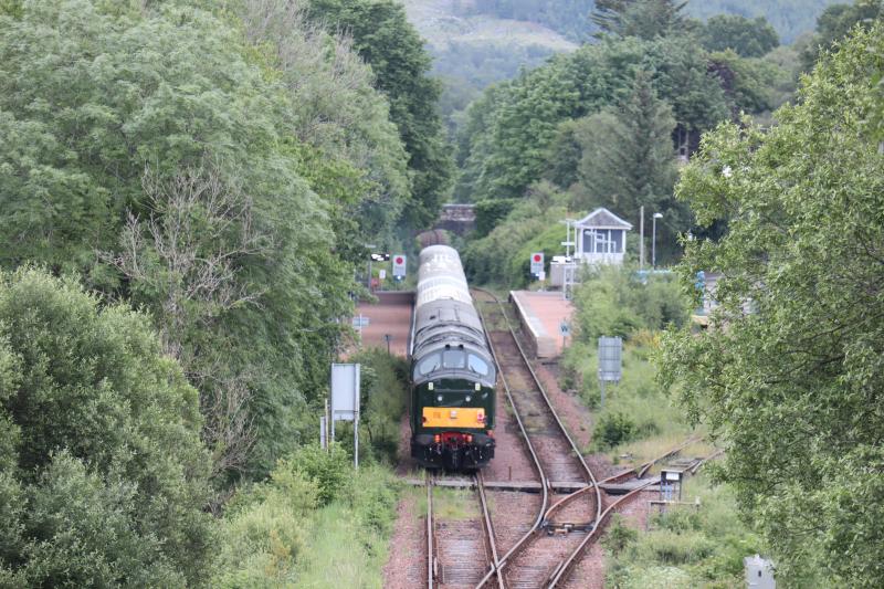 Photo of 1Z68 LSL D6851 + D6817 to Oban