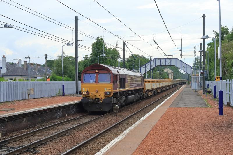 6S50: 66106 on an early running 6S50 12.11 Kingmoor NY to Millerhill at Slateford on 28/06/2021 Photo of 6S50