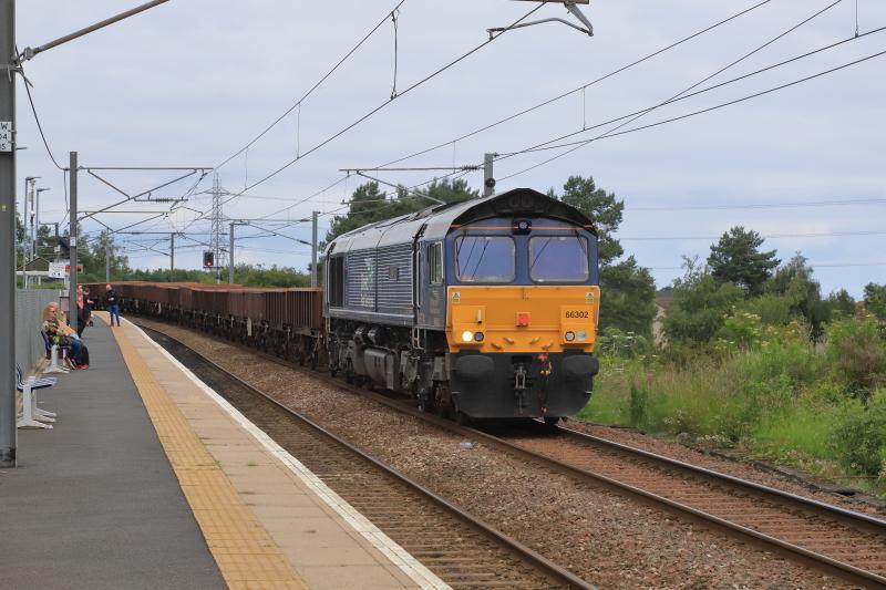 6Z66: 66302 on 6Z66 07.38 Carlisle N.Y. to Millerhill at Newcraighall on 08/07/2021. 36 2 axle wagons Photo of 6Z66