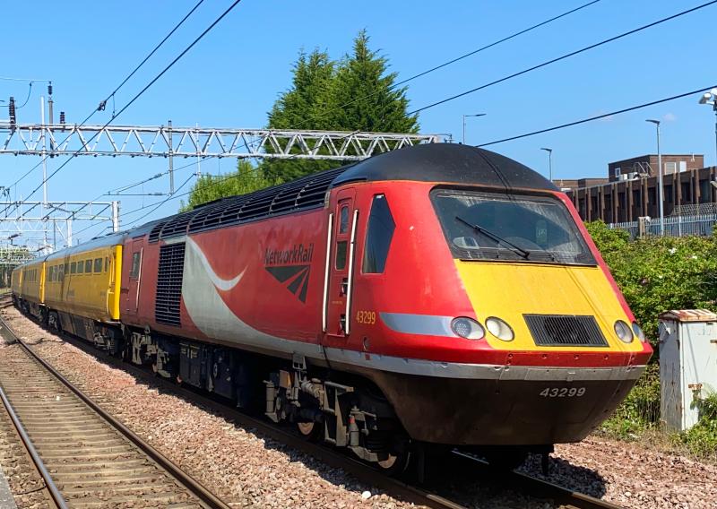 Flying Banana Split: Former LNER Class 43 powercar 43299 rounds the bend towards Motherwell with the monthly NMT jaunt around Scotland (1Q24 Monday, 1Q26 Tuesday), matching Ex-LNER PC 43290 on the rear. (20/07/2021) Photo of Flying Banana Split