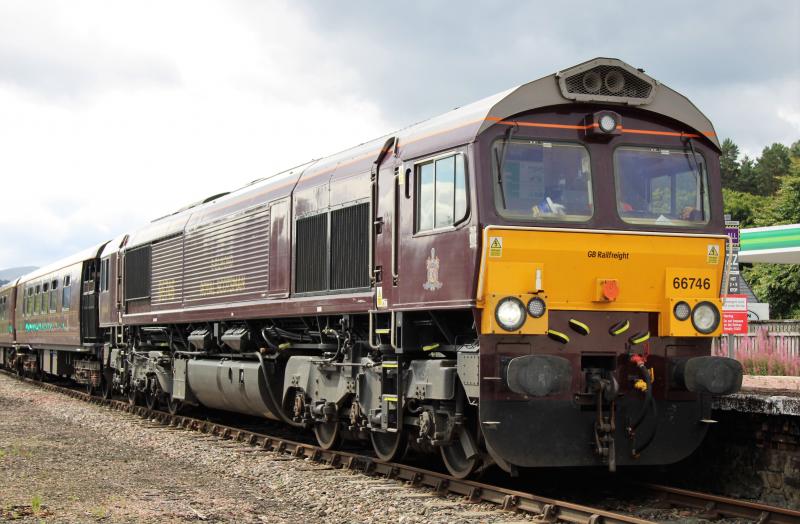 he Royal Scotsman at Aviemore: Preparing to depart for Kyle. Photo of he Royal Scotsman at Aviemore