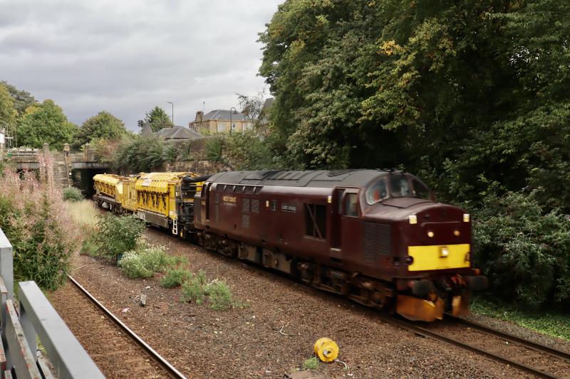 Rail Vac Unit on Move to Oban?: Hauled by WC 37685 (Loch Arkaig) the Rail Vac unit (RAUK-5) and a Ballast Feeder Wagon passing through Newington Station on its way to Oban area this afternoon. Photo of Rail Vac Unit on Move to Oban?