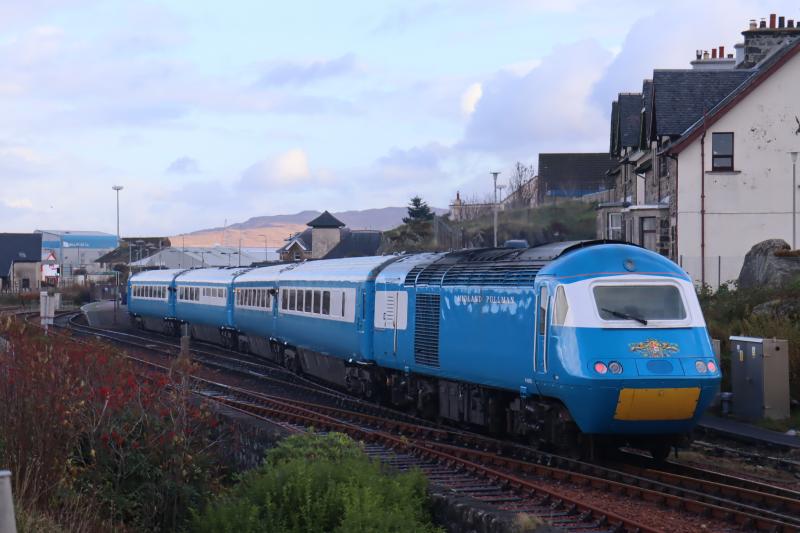 LSL FW to Mallaig Midland Pullman HST: With the Midland Pullman HST parked up to the buffers on Platform 2 at Mallaig this morning you can see that with 9 coaches + 2x43's it is a touch too long for the platform siding. Photo of LSL FW to Mallaig Midland Pullman HST