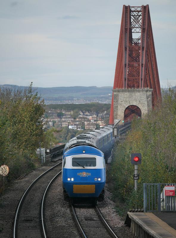 Forth Pullman: LSL's 'Royal Highland Pullman' from Inverness to St.Pancras enters Dalmeny on 1 November 2021. Photo of Forth Pullman