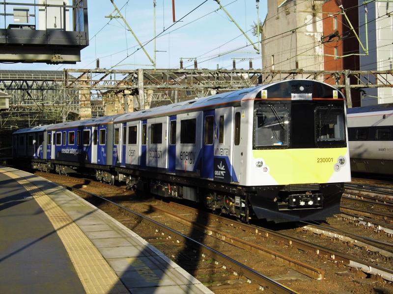 230001 04/11/21: 230001 at Glasgow Central on 5Z09 1345 Barrhead- Glasgow Central for COP26 on battery power Photo of 230001 04/11/21