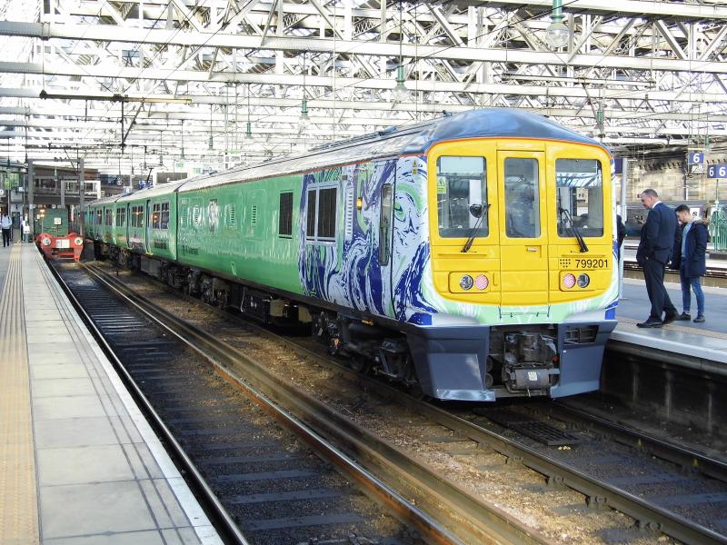 799201 04/11/21: 799201 hydroflex sits in platform 8 of Glasgow Central on 04/11/21 Photo of 799201 04/11/21