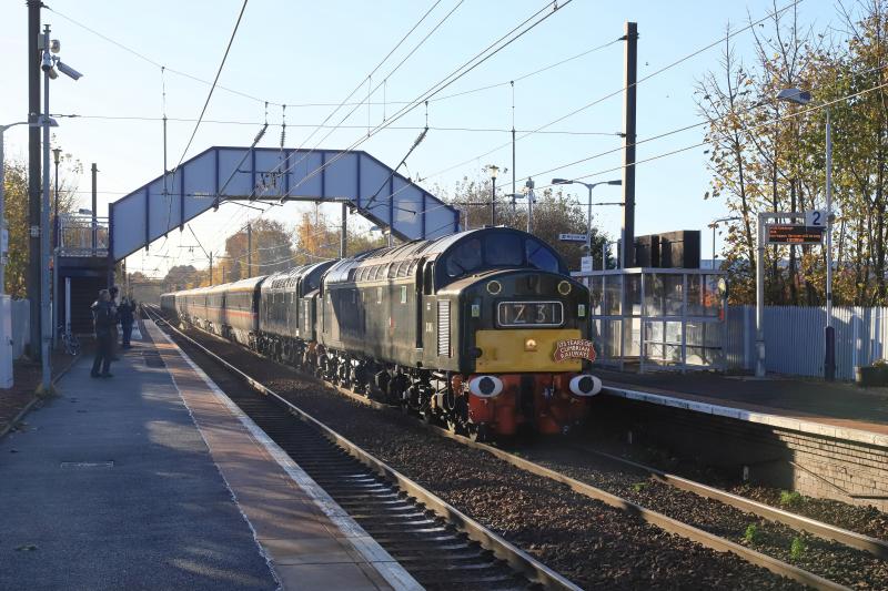 1Z31: D345 + D213 with 47828 on the rear of 1Z31 08.30 Crewe to Edinburgh passing through Slateford on 13/11/2021 Photo of 1Z31