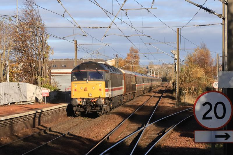 1Z31: 47828 with D345 + D213 on the front of 1Z31 08.30 Crewe to Edinburgh passing through Slateford on 13/11/2021 Photo of 1Z31
