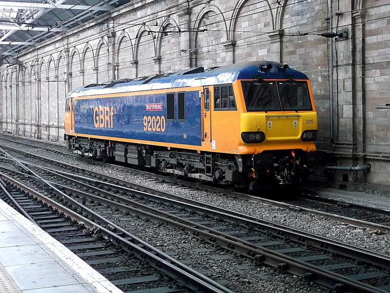 92020 at Edinburgh: GBRf 92020 Billy Stirling waits at Edinburgh Waverley for its next turn of duty on 13th November 2021. Photo of 92020 at Edinburgh