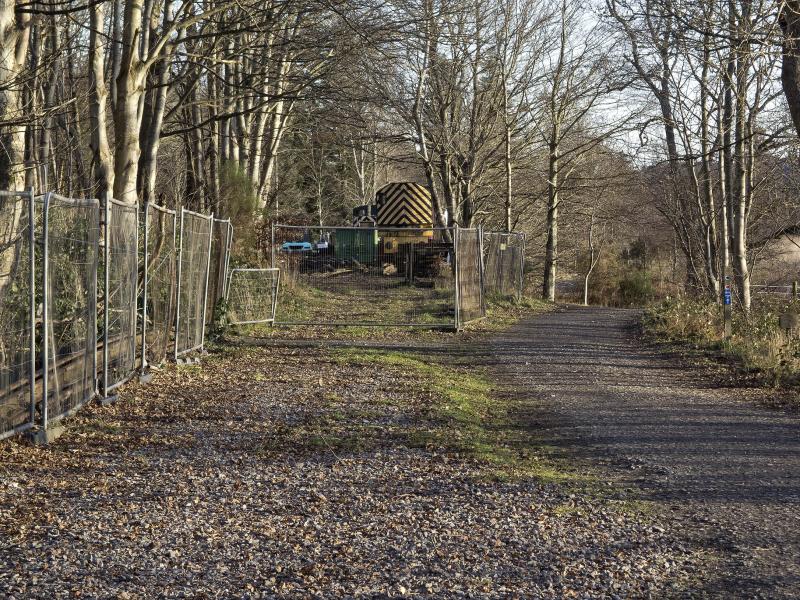 Photo of 1 LOOKING BACK TO RIVERSIDE HALT.JPG