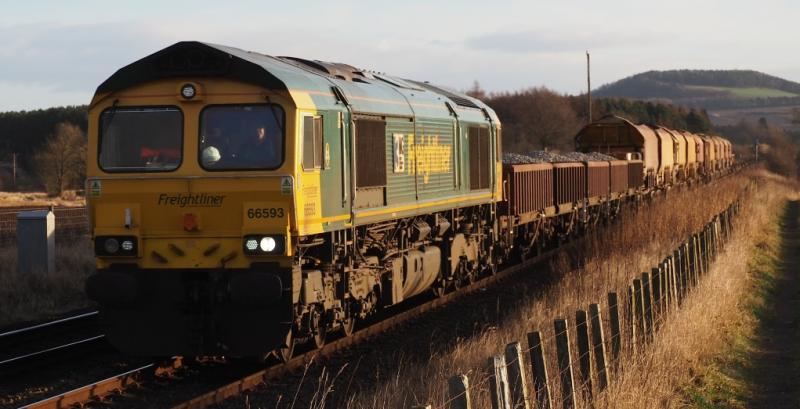 6K13 approaches Bow of Fife LC 31 Jan 2022: 6K13 approaches Bow of Fife LC 31 Jan 2022 Photo of 6K13 approaches Bow of Fife LC 31 Jan 2022