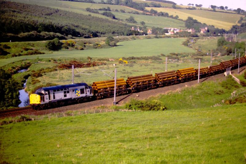 Pipes to Leith : 37510 at Houndwood northbound Photo of Pipes to Leith