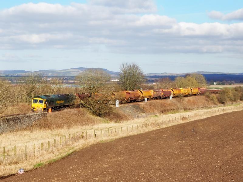 66523 at Falkland Road: 66523 At Falkland Road awaits the call onto the worksite near Markinch with ballast. 6 March 2022 Photo of 66523 at Falkland Road