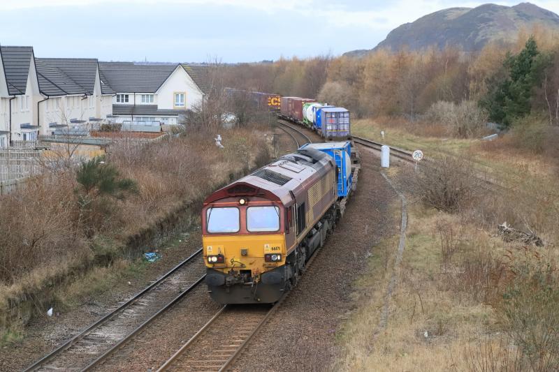 4E96: 66171 on 4E96 08.24 Mossend Euroterminal to Tees Dock BSC Export Berth at Niddrie West Jct on 09/03/2022 Photo of 4E96