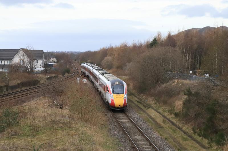 5Z90: 800210 on 5Z90 06.34 Heaton T & Rsmd to Edinburgh at Niddrie West Jct on 09/03/2022 Photo of 5Z90