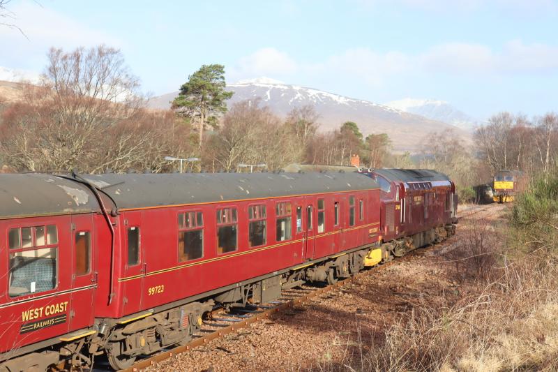 WC 5Z37 Arriving into Bridge of Orchy Sidings: WC 37668 arrived this morning from Bo'ness hauling two coaches and moved into CE Sidings. Already in sidings was 47854. Photo of WC 5Z37 Arriving into Bridge of Orchy Sidings