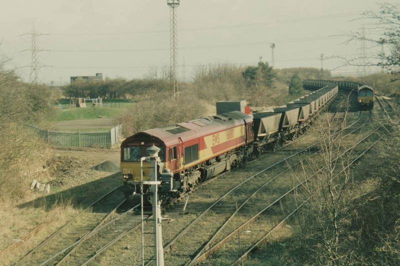 2 66s at Cockenzie with HAAs spring 2007: A scene I thought would never disappear , but time marches on . Photo of 2 66s at Cockenzie with HAAs spring 2007